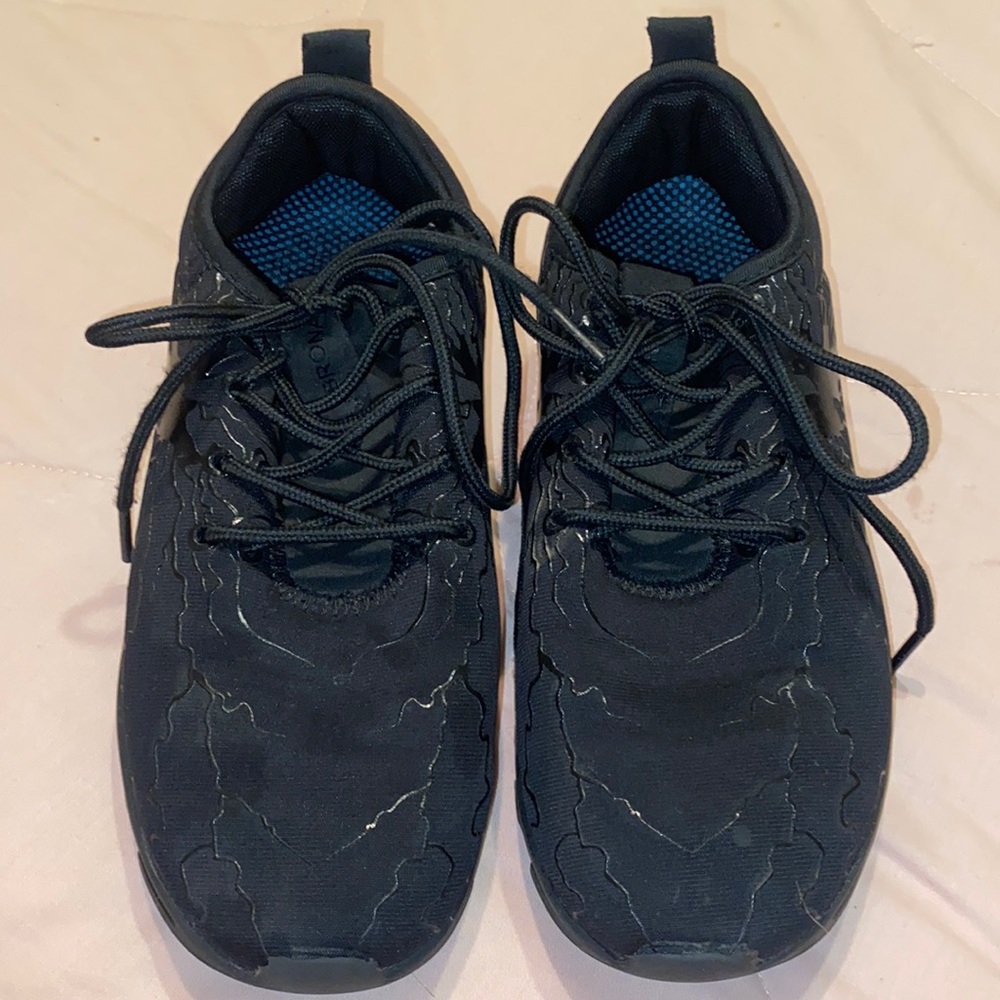 Bronax sneaker